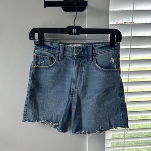 Abercrombie & Fitch High Rise Dad Short EUC